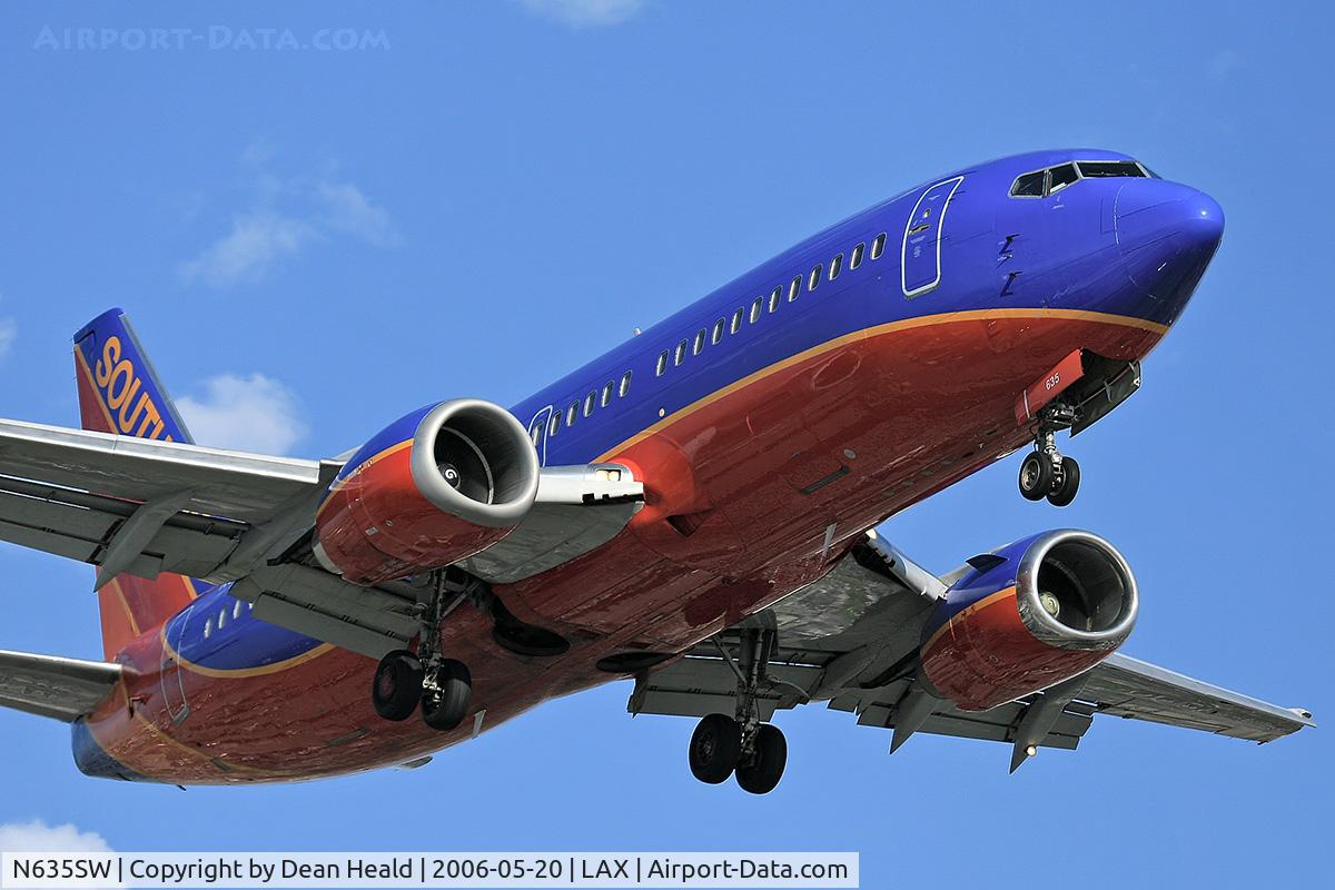 N635SW, 1996 Boeing 737-3H4 C/N 27708, Southwest N635SW (FLT SWA1577) from Norman Y Mineta San Jose Int'l (KSJC) on final approach to RWY 24R.