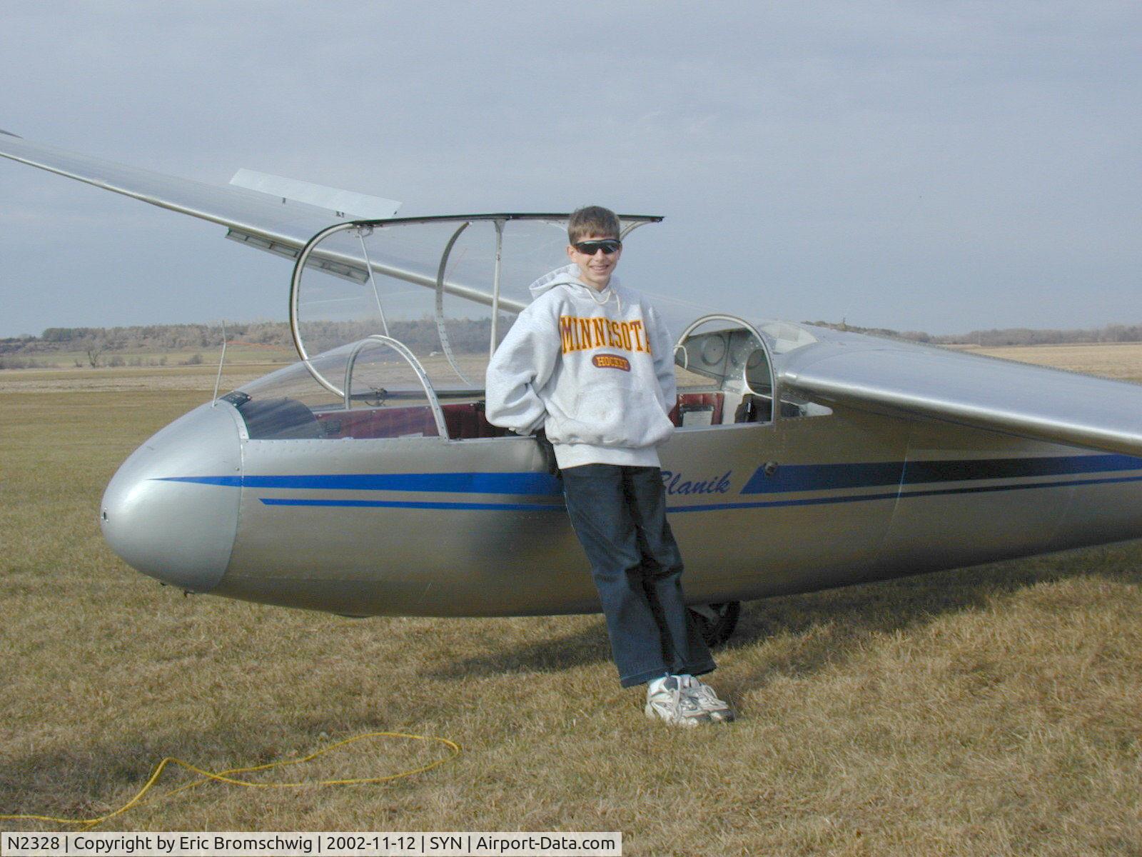 N2328, 1970 Let BLANIK L-13 C/N 174526, Blanik Glider