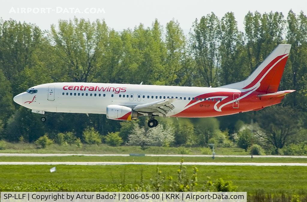 SP-LLF, 1997 Boeing 737-45D C/N 28752/2874, Centralwings Boeing 737 landing on rwy 07