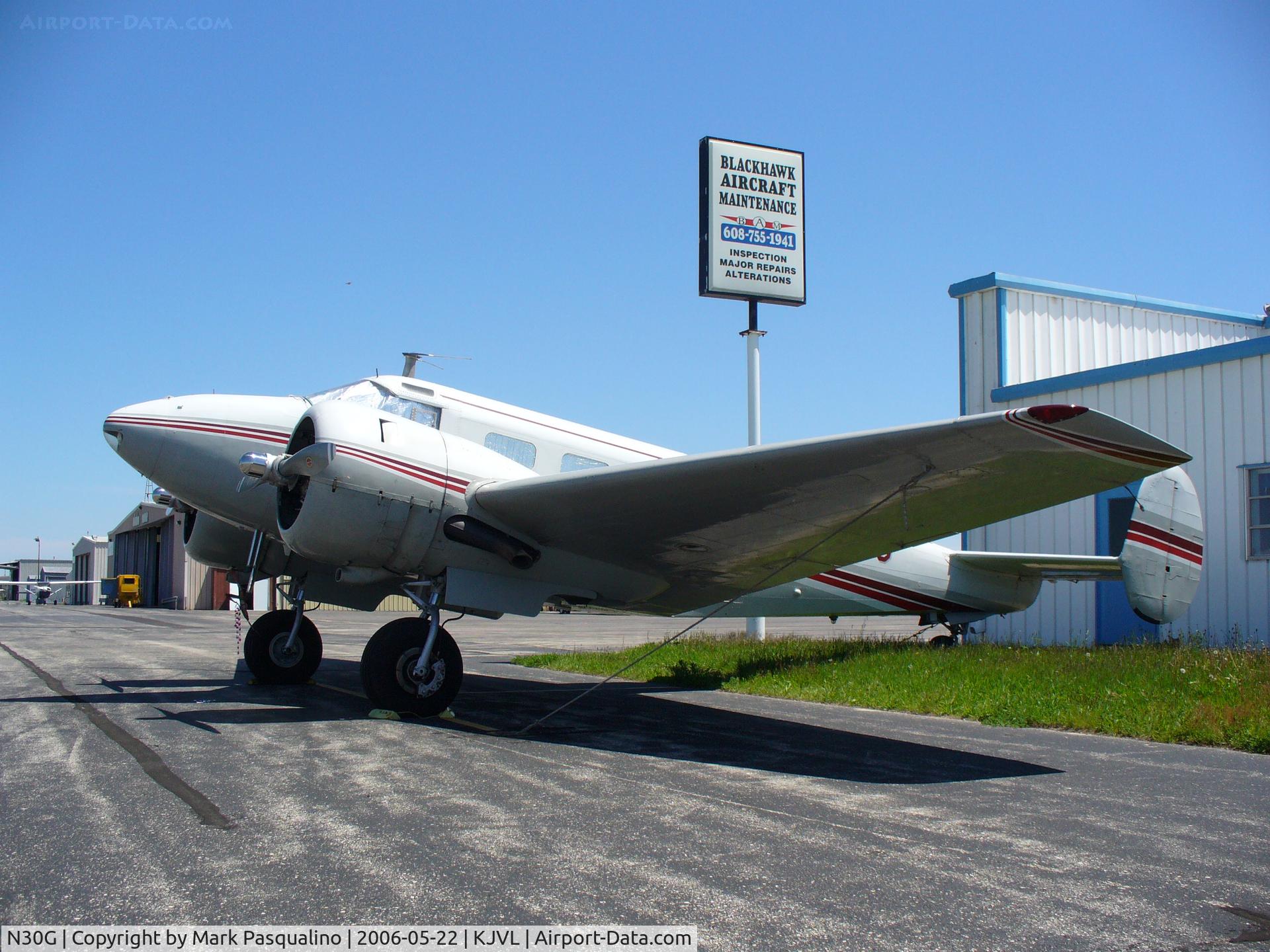 N30G, 1946 Beech D18S C/N A-131, Beech D18S