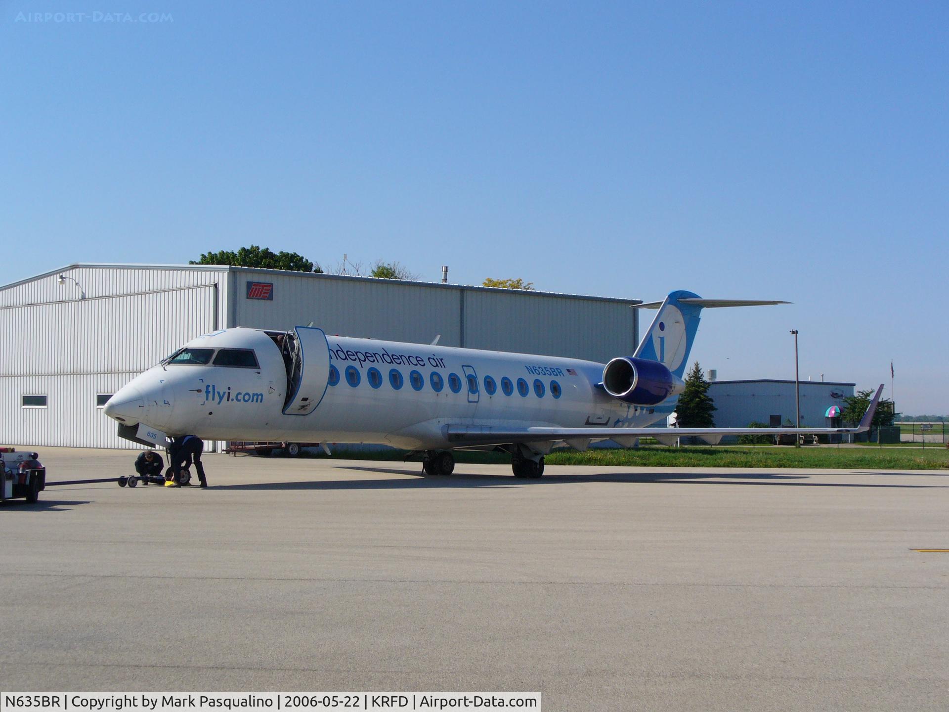 N635BR, 1999 Bombardier CRJ-200ER (CL-600-2B19) C/N 7295, CL-600-2B19