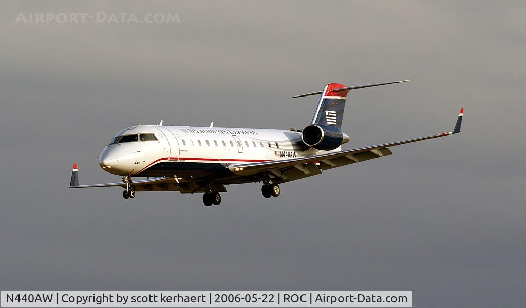 N440AW, 2003 Bombardier CRJ-200LR (CL-600-2B19) C/N 7766, landing 04