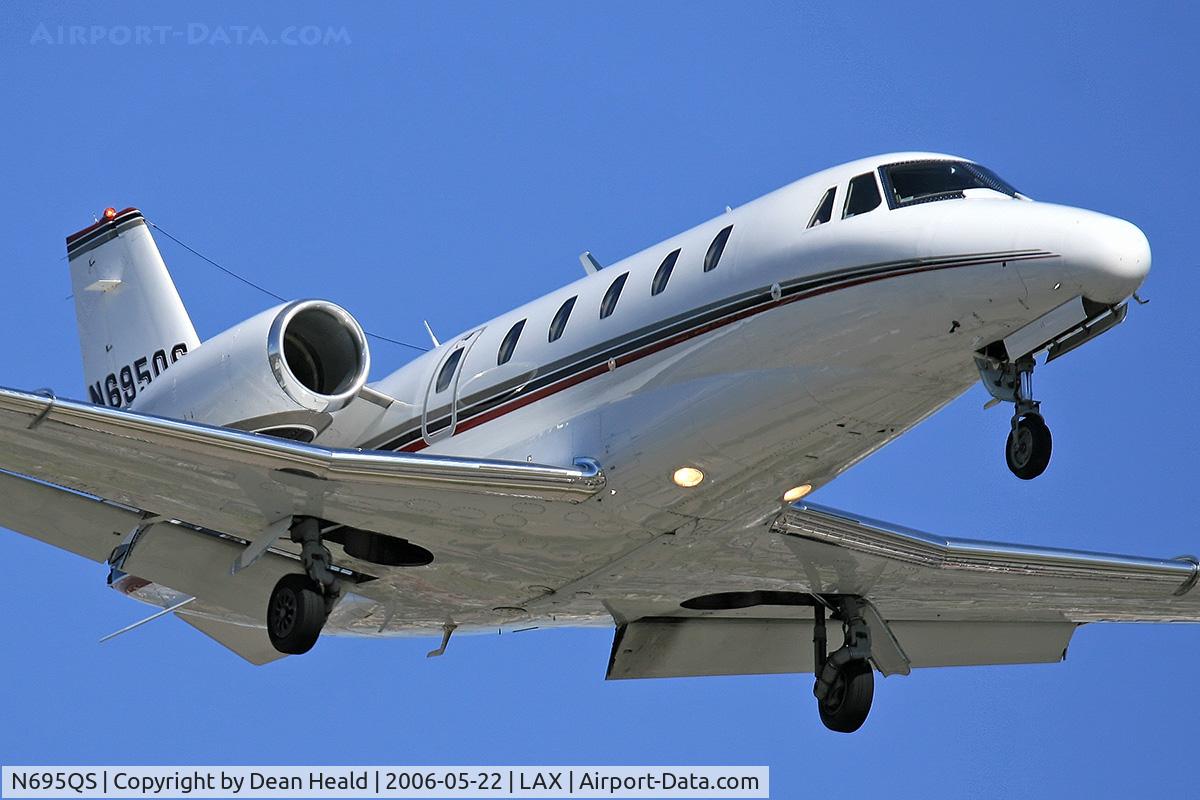 N695QS, 2002 Cessna 560XL Citation Excel C/N 560-5293, Net Jets N695QS (FLT EJA695) from Norman Y Mineta San Jose Int'l (KSJC) on final approach to RWY 24R.