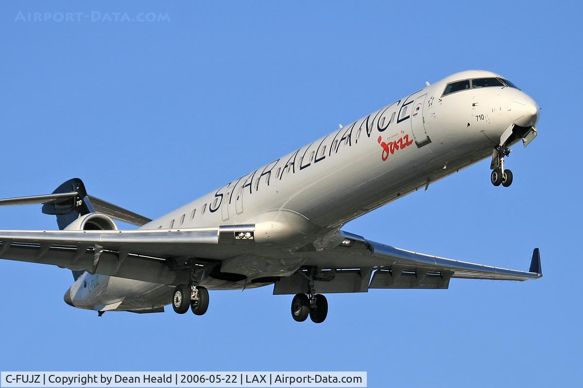 C-FUJZ, 2005 Bombardier CRJ-900 C/N 15048, Air Canada Jazz C-FUJZ in Star Alliance colors (FLT JZA8529) from Edmonton Int'l (KYEG) on final approach to RWY 24R.