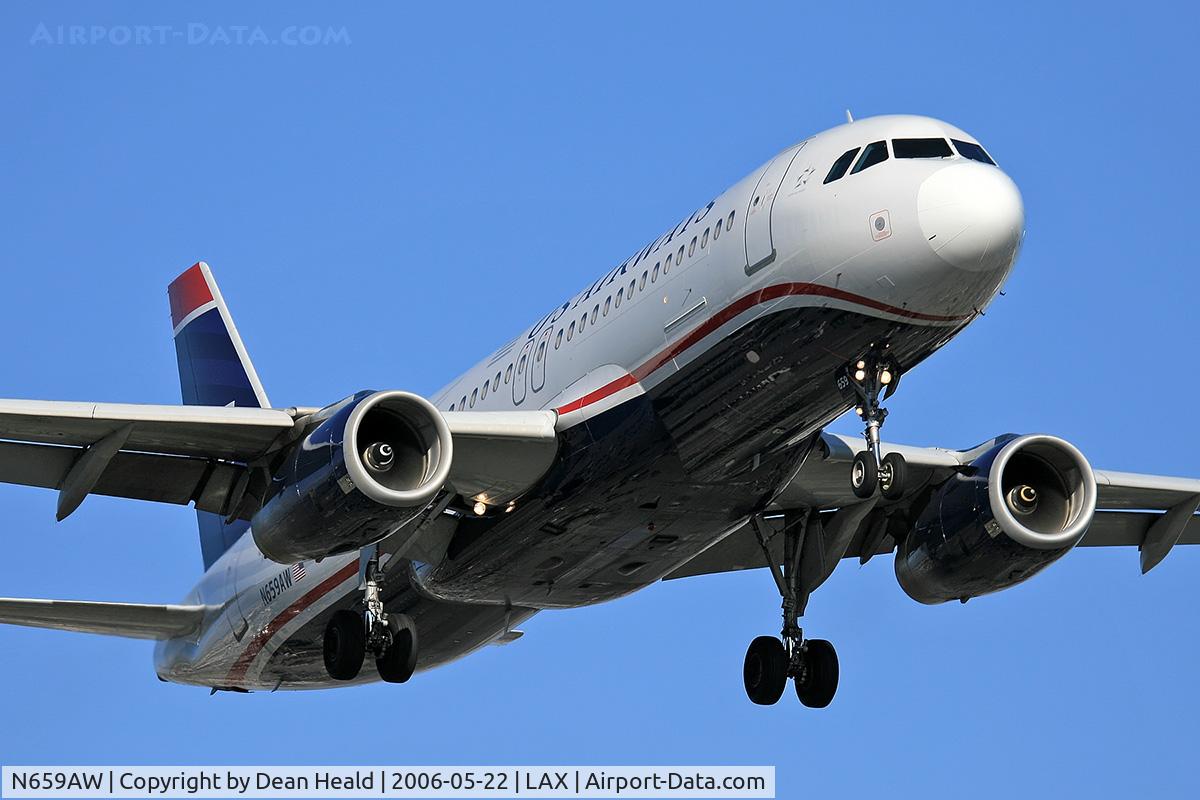 N659AW, 2000 Airbus A320-232 C/N 1166, US Airways N659AW operating as America West (FLT AWE708) from Phoenix Sky Harbor Int'l (KPHX) on final approach to RWY 24R.