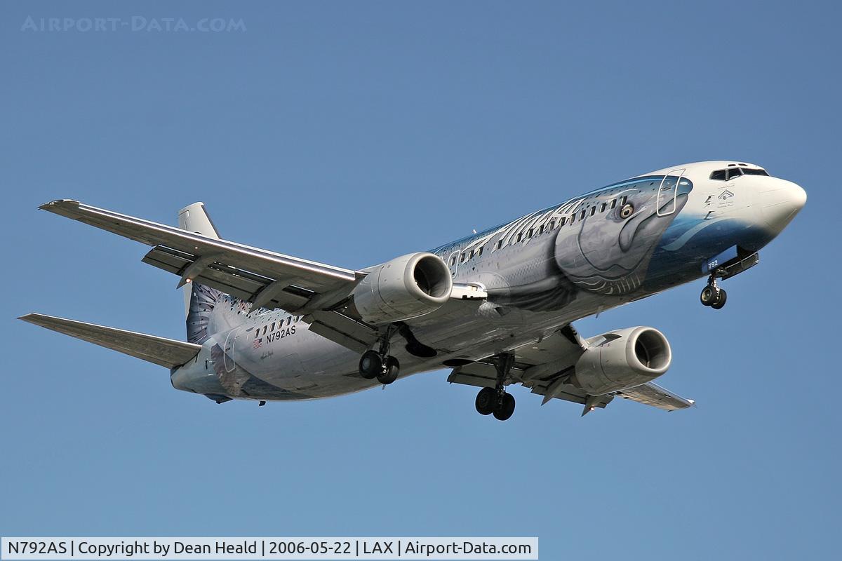 N792AS, 1997 Boeing 737-490 C/N 28887, Alaska Airlines N792AS (FLT ASA692) from Vancouver Int'l (CYVR) on final approach to RWY 24R.
