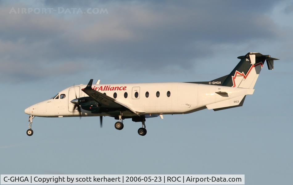 C-GHGA, 1997 Beech 1900D C/N UE-293, landing r/w 04 from Toronto.