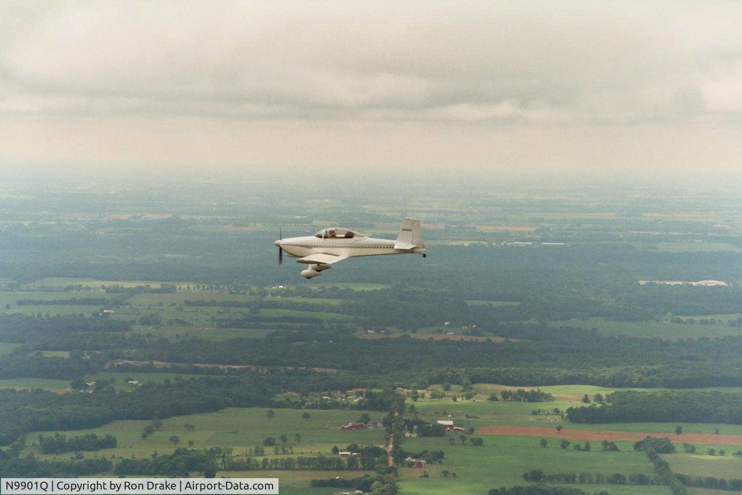N9901Q, 2004 Vans RV-8 C/N 81061, Bob Bradbury in flight from OSH 2004