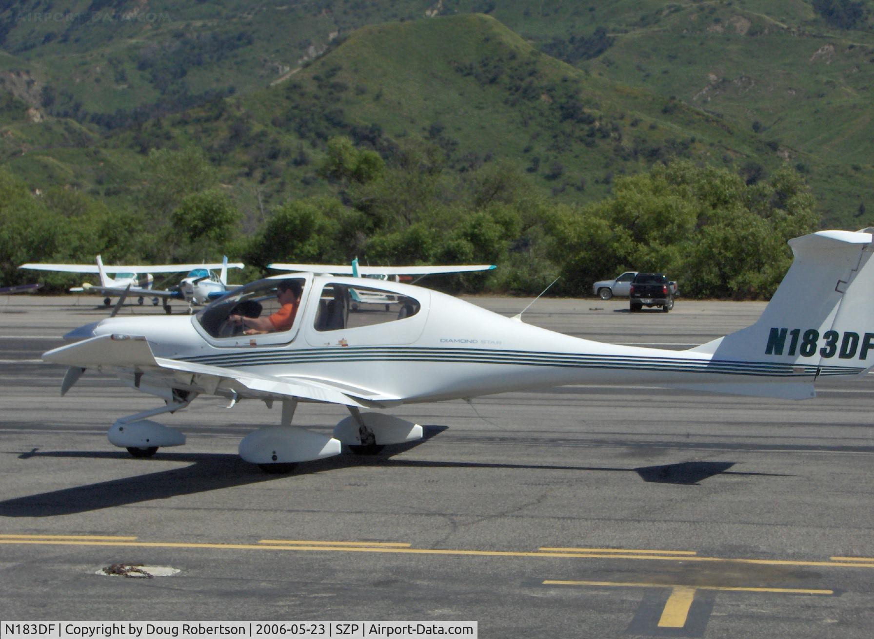 N183DF, 2004 Diamond DA-40 Diamond Star C/N 40.385, 2004 Diamond STAR DA 40, Lycoming IO-360 180 Hp, taxi