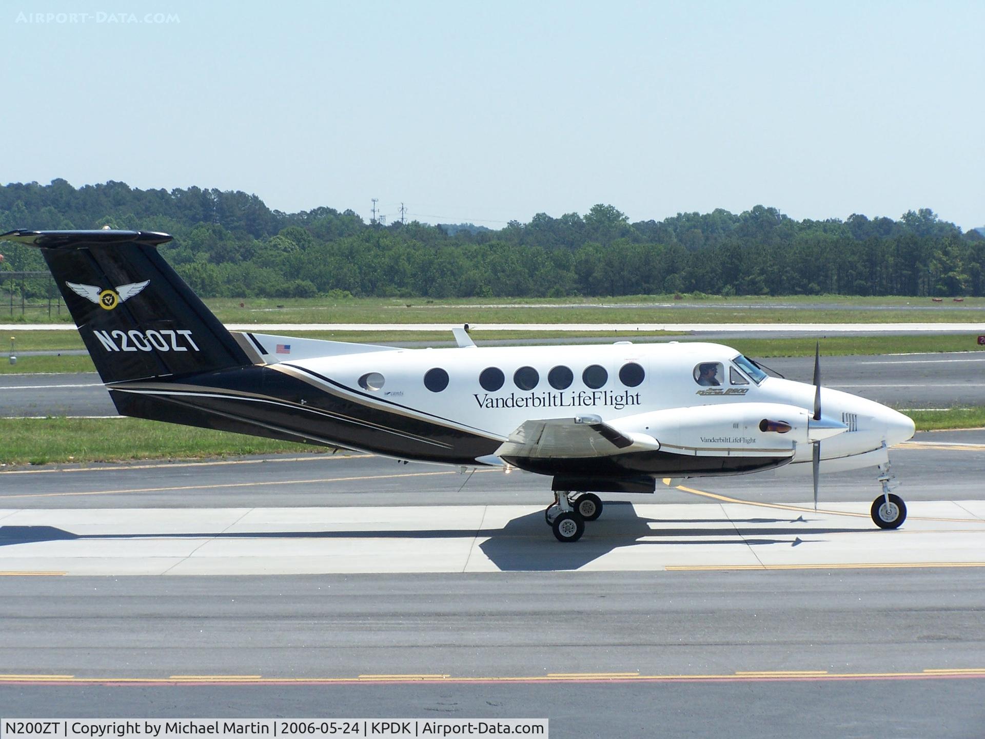 N200ZT, 1991 Beech B200 King Air C/N BB-1393, LifeGuard from Vanderbilt Hospital
