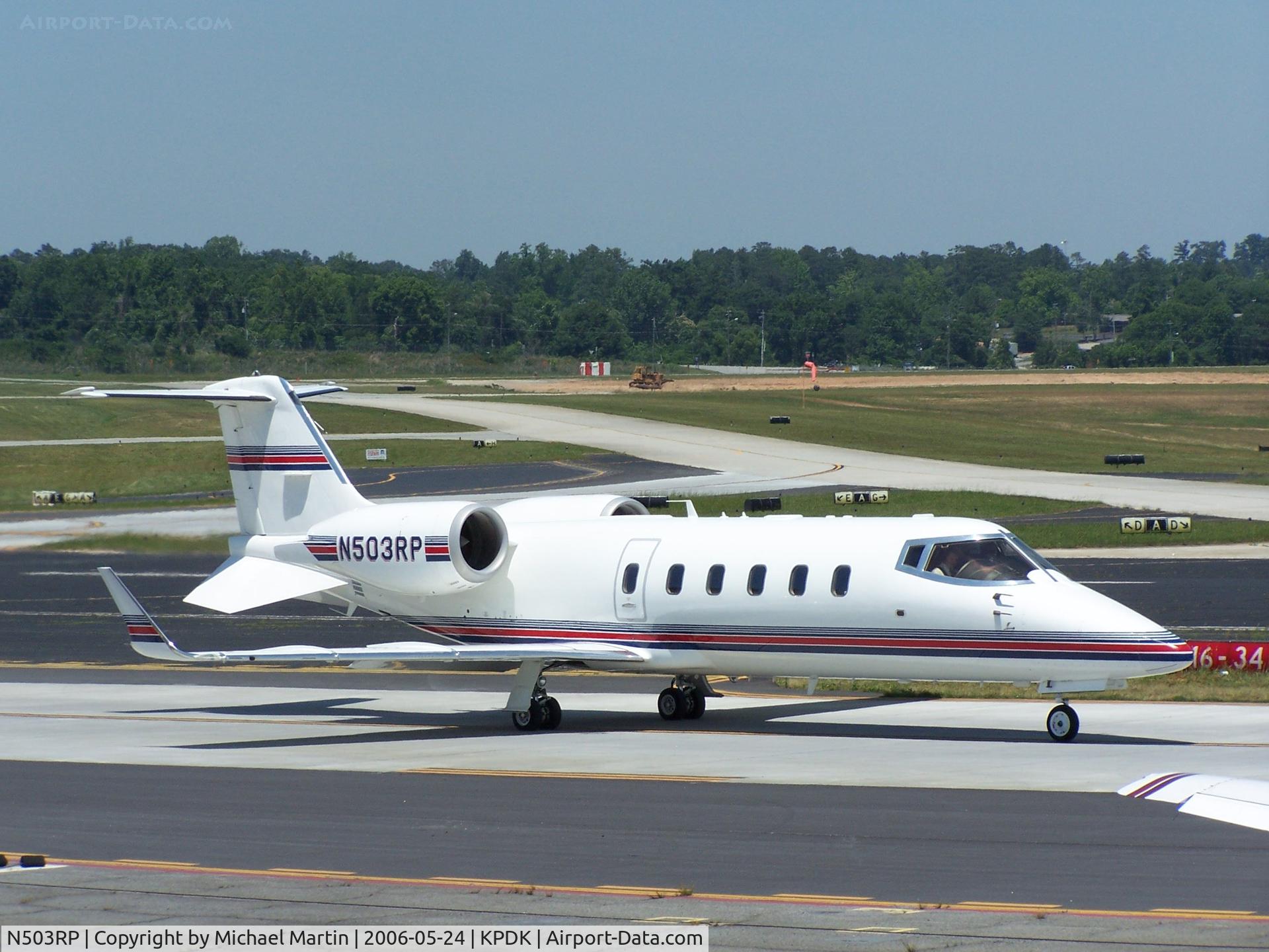 N503RP, 2006 Israel Aircraft Industries Gulfstream G150 C/N 215, Taxing to Runway 2R