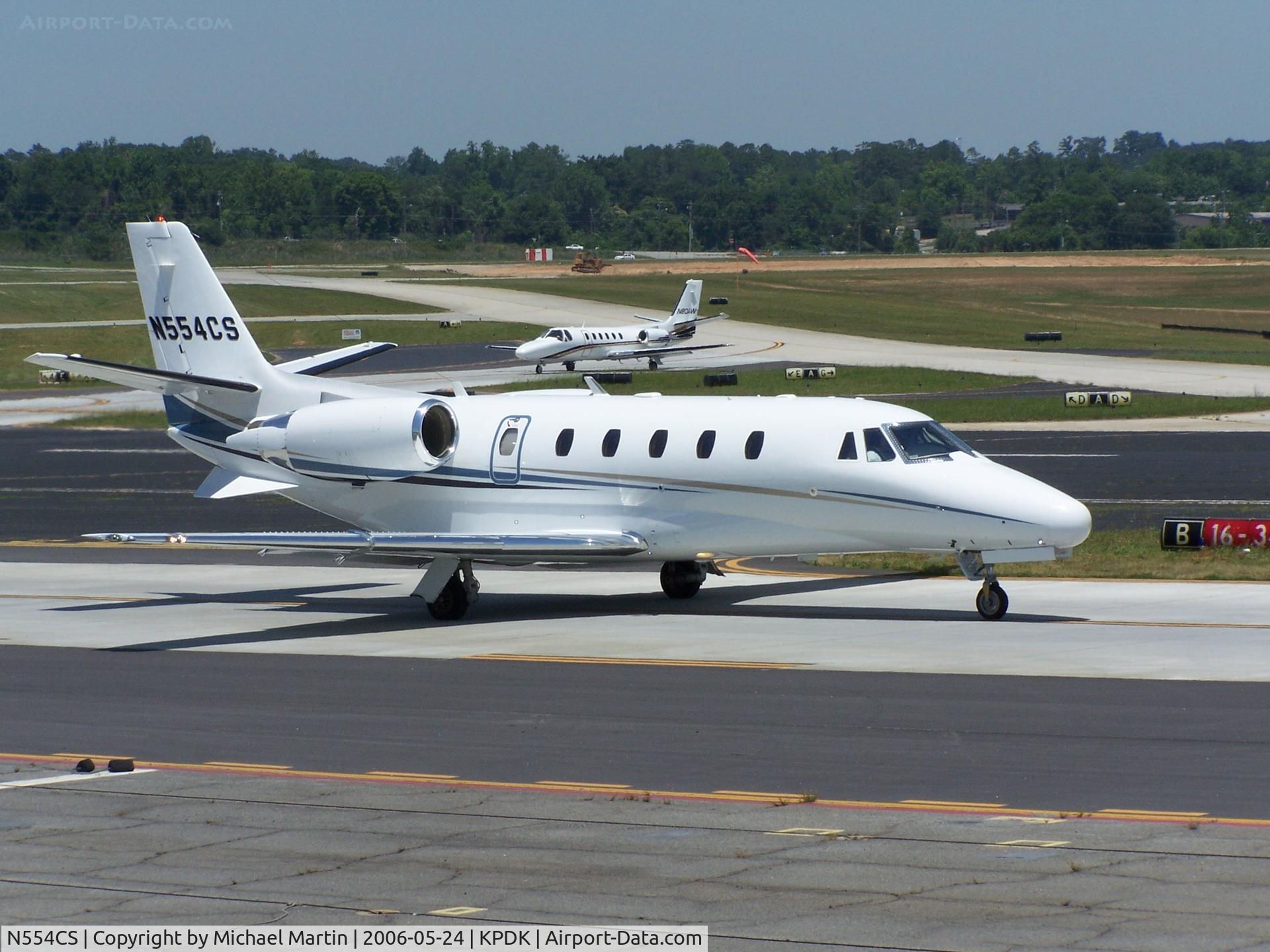 N554CS, 2005 Cessna 560XLS Citation Excel C/N 560-5572, Taxing to Runway 2R with 