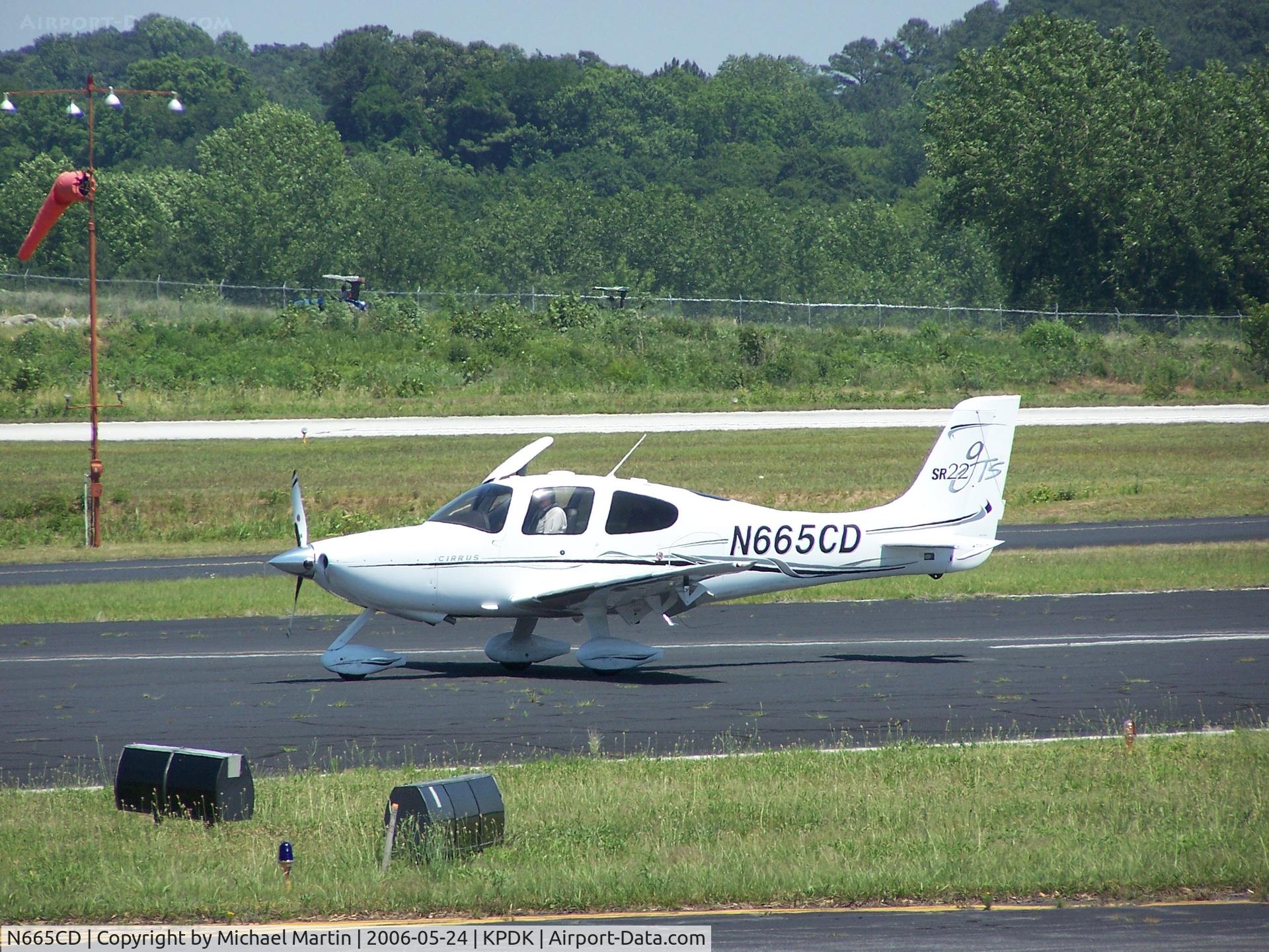 N665CD, 2006 Cirrus SR22 GTS C/N 1774, Taxing back from flight