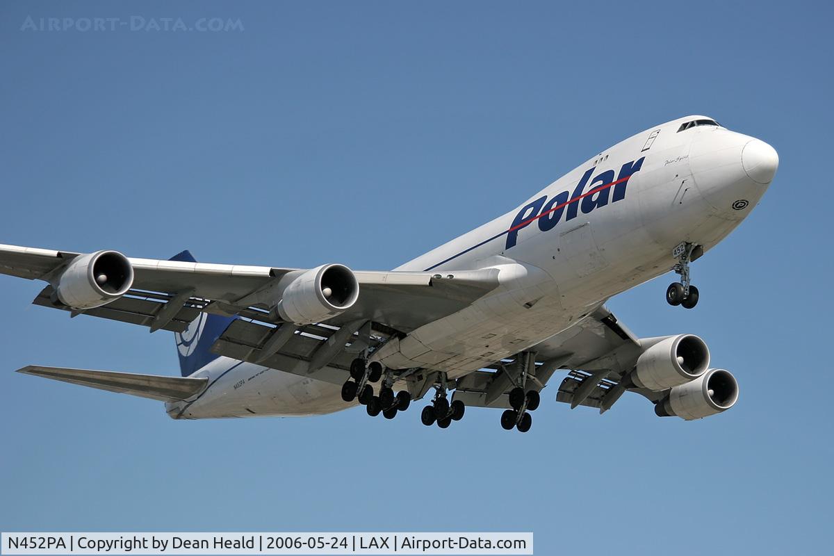 N452PA, 2000 Boeing 747-46NF C/N 30810, Polar Air Cargo N452PA on final approach to LAX RWY 24R.