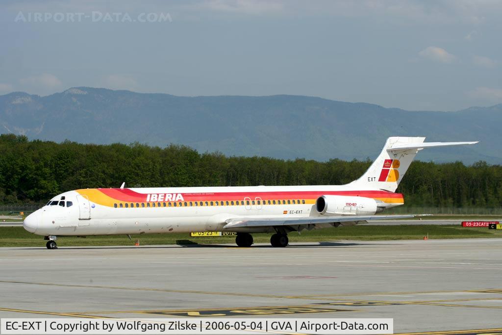 EC-EXT, 1990 McDonnell Douglas MD-87 (DC-9-87) C/N 49837, visitor