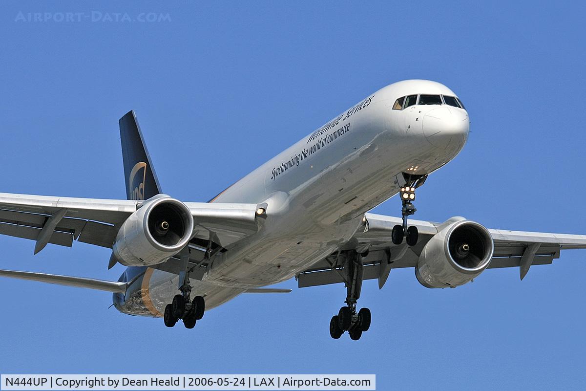 N444UP, 1994 Boeing 757-24APF C/N 27389, UPS N444UP (FLT UPS2832) from Des Moines Int'l (KDSM) - Des Moines, Iowa - on final approach to LAX RWY 24R.