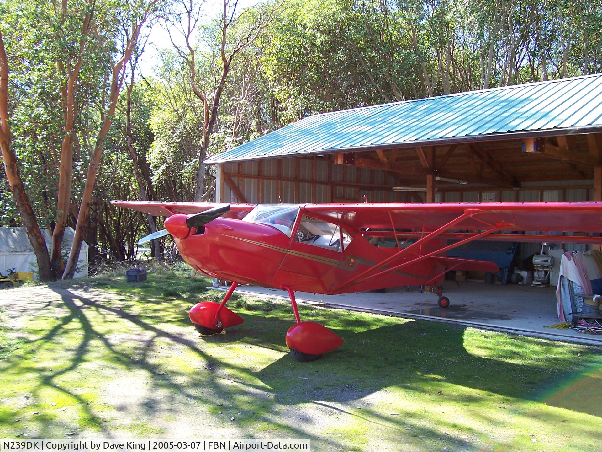 N239DK, 2000 Skystar Kitfox Series 5 C/N S94070037, Kitfox at it's home in Oregon before being sold.  R.I.P. Dad