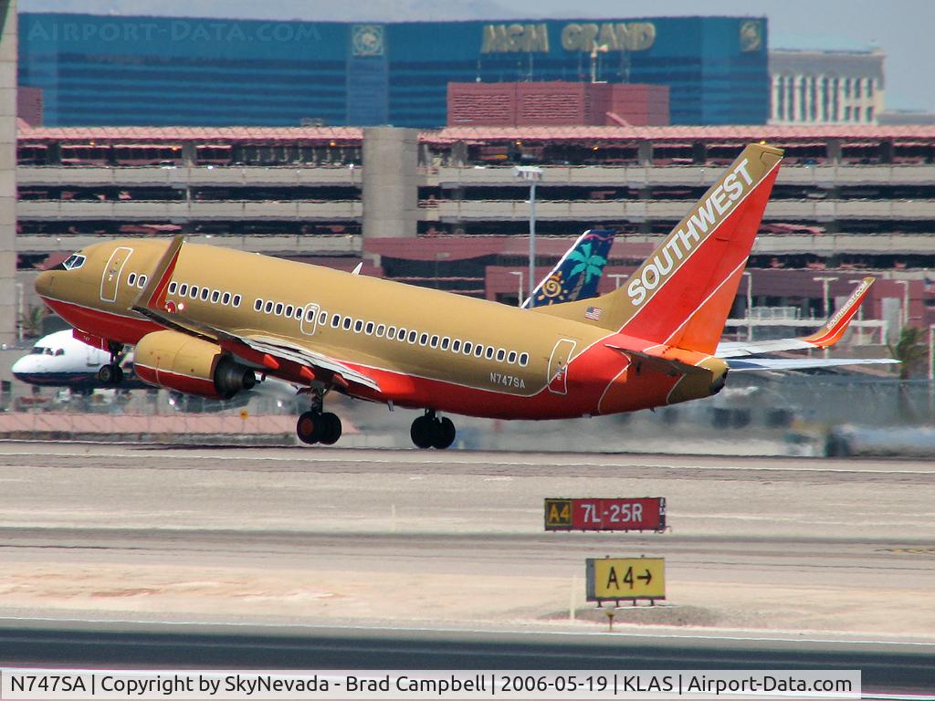 N747SA, 1999 Boeing 737-7H4 C/N 29799, Southwest Airlines / 1999 Boeing 737-7H4
