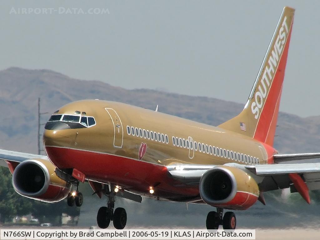 N766SW, 2000 Boeing 737-7H4 C/N 29806, Southwest Airlines / 2000 Boeing 737-7H4