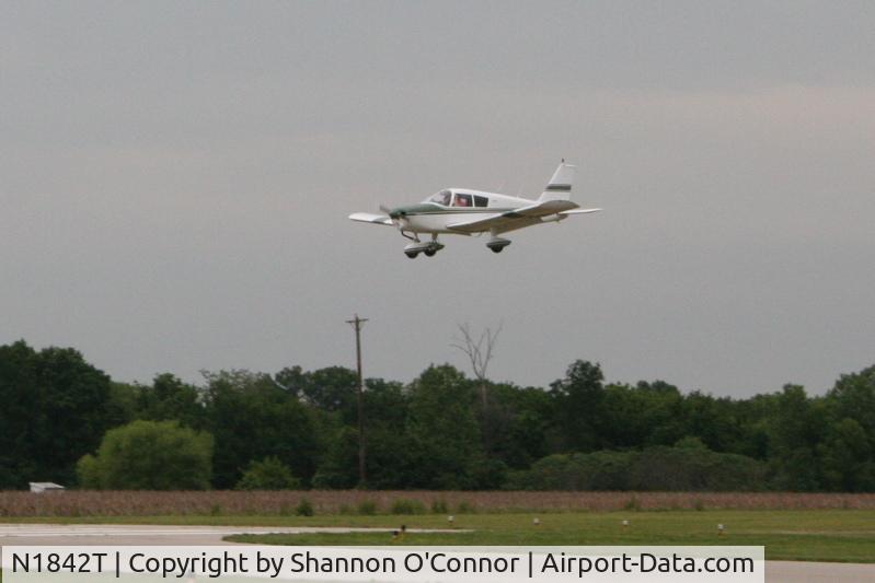 N1842T, 1971 Piper PA-28-140 C/N 28-7125273, On Short Final