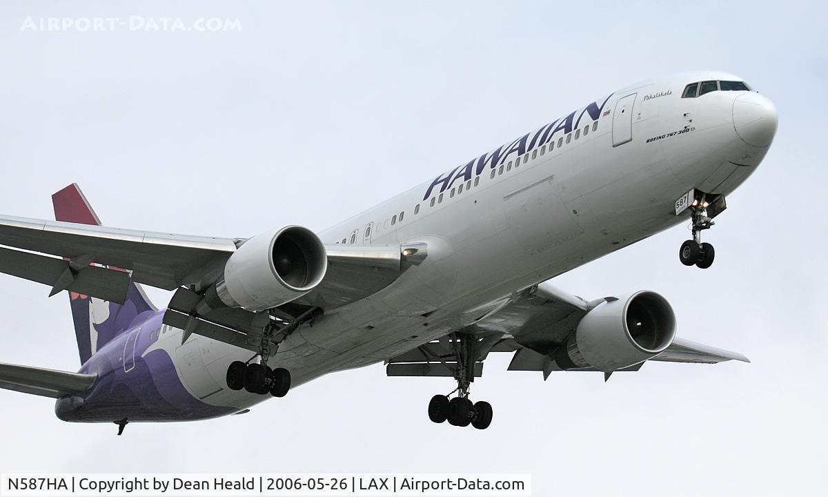 N587HA, 2002 Boeing 767-33A C/N 33421, Hawaiian Airlines N587HA 