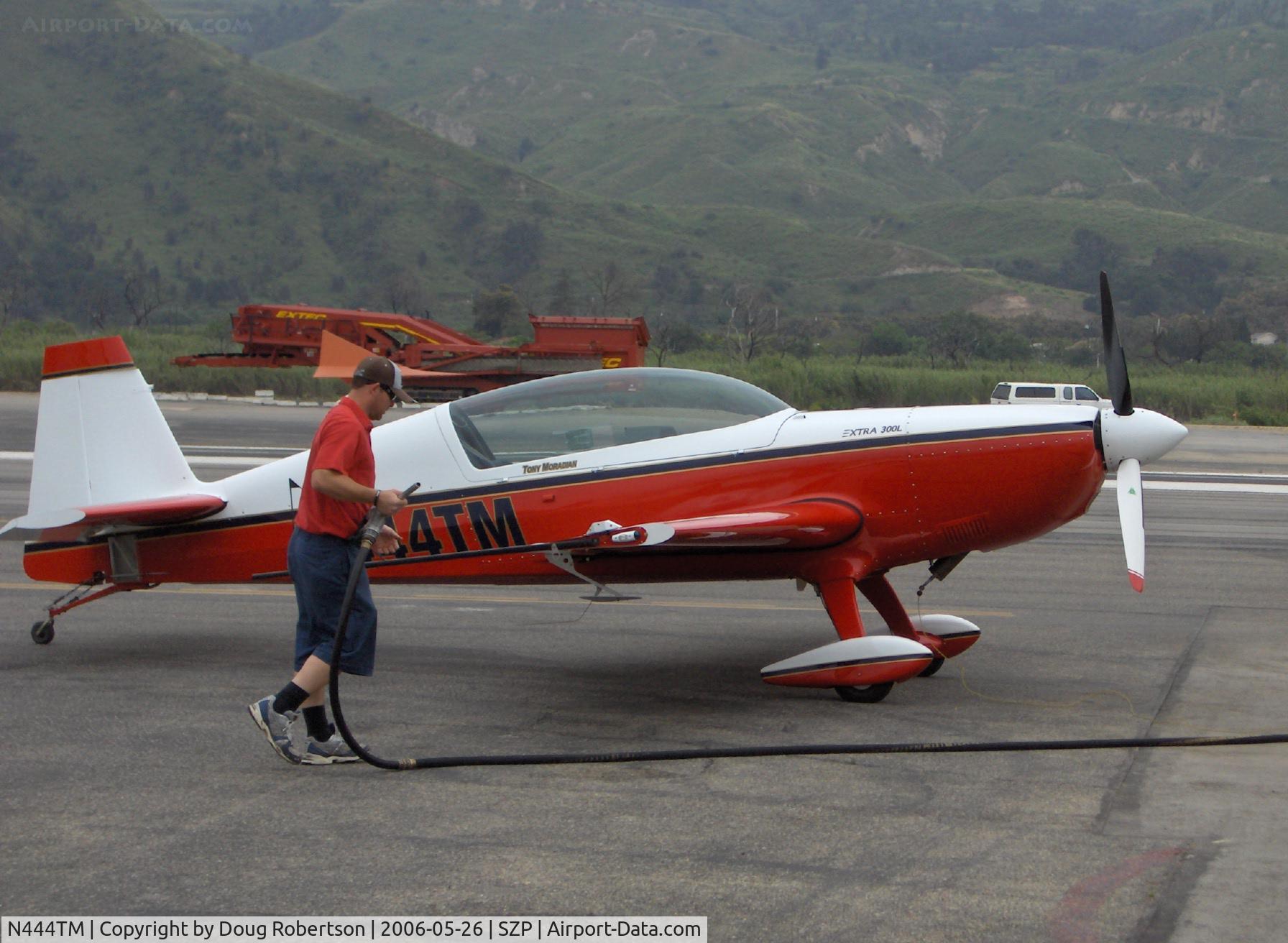 N444TM, 2002 Extra EA-300/L C/N 155, 2002 Extra Flugzeugbau Gmbh EA-300L, Lycoming AEIO-540, refueling