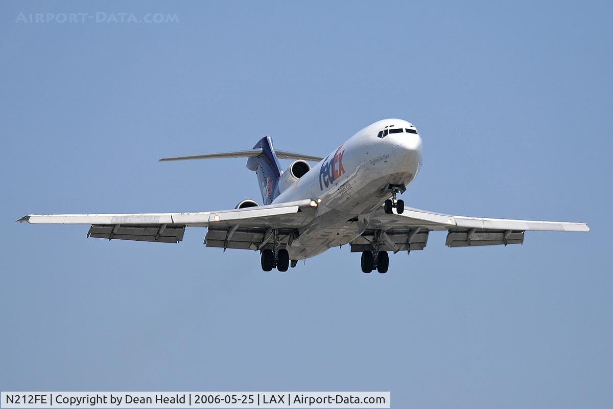 N212FE, 1984 Boeing 727-2S2F C/N 22934, Fed Ex N212FE (FLT FDX3858) from Metropolitan Oakland Int'l (KOAK) on final approach to RWY 24R.