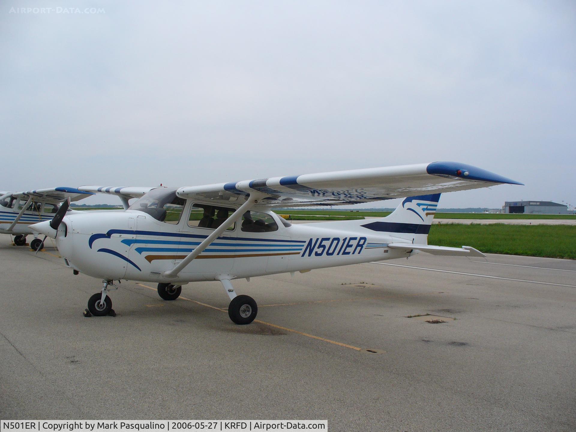 N501ER, 2001 Cessna 172S C/N 172S8947, Cessna 172S