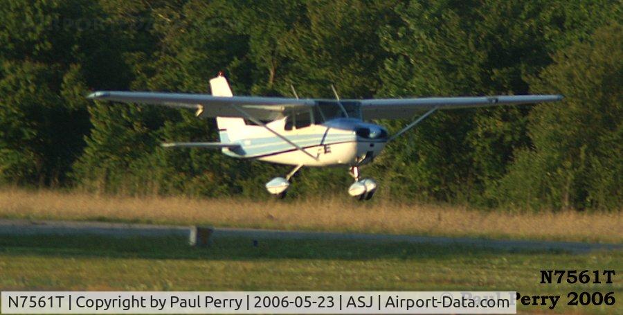 N7561T, 1959 Cessna 172A C/N 47161, Enough flying around for one day, time to bring her in