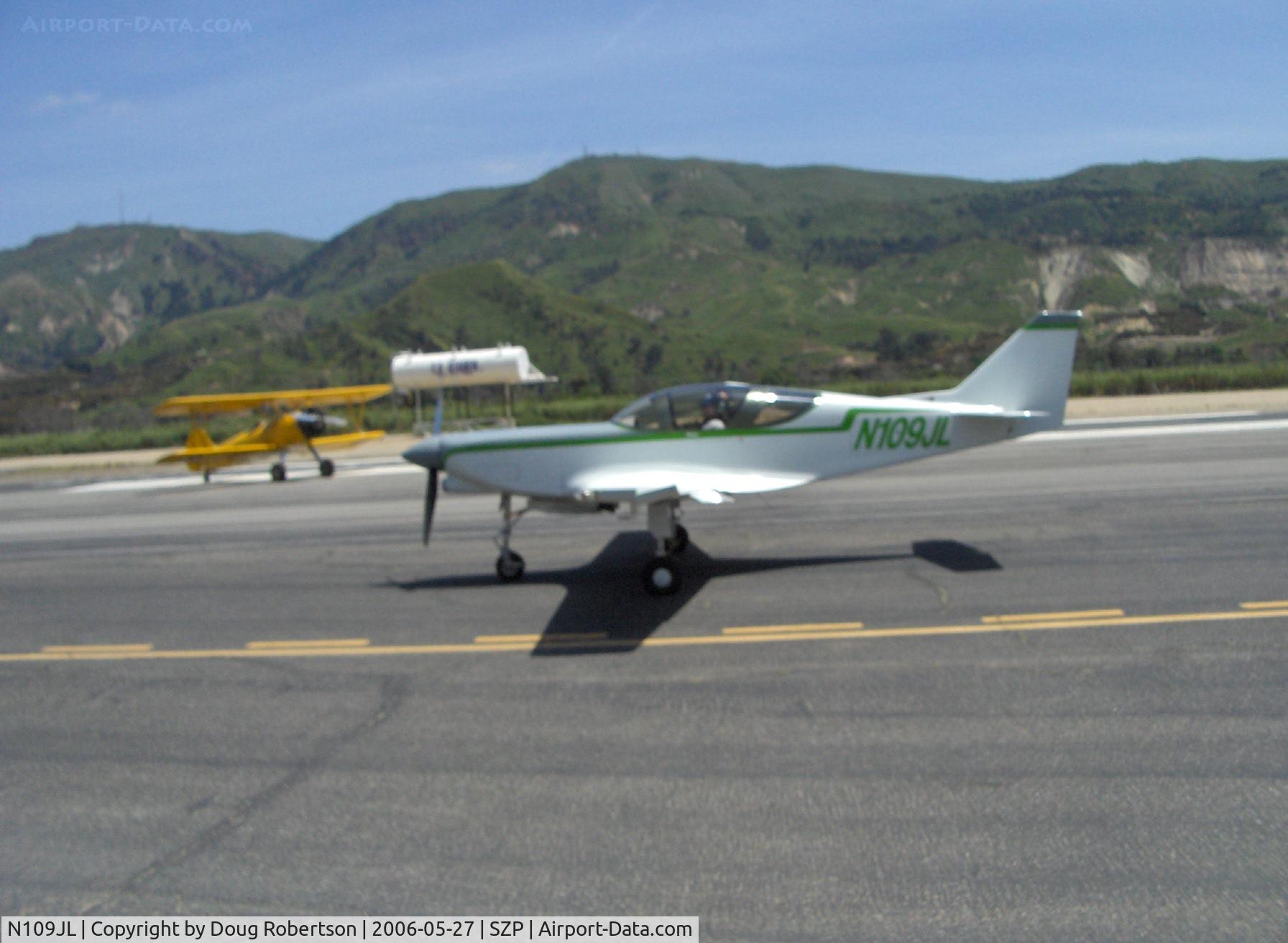 N109JL, 1989 Stoddard-Hamilton Glasair III C/N 3109, 1989 Linthicum GLASAIR III, Lycoming IO-540, taxi