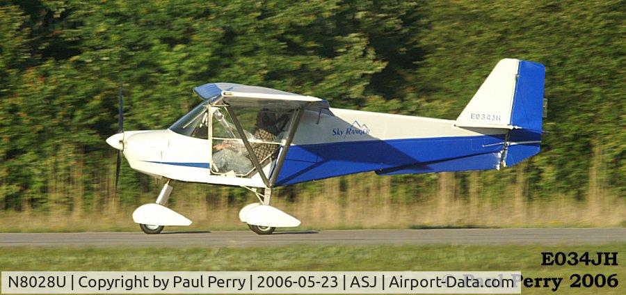 N8028U, 2005 Best Off Skyranger II C/N SKR0205572, Profile on the runway of a tidy ultralight