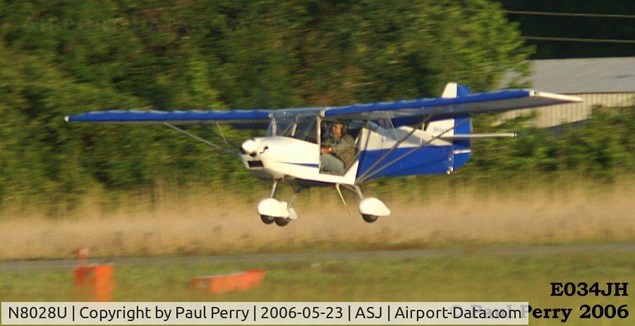 N8028U, 2005 Best Off Skyranger II C/N SKR0205572, Mere seconds before touchdown