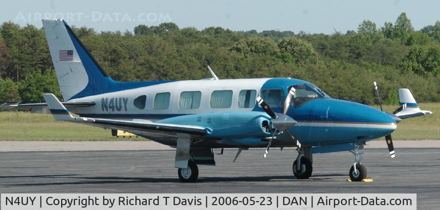N4UY, Piper PA-31-350 Chieftain C/N 317952048, Piper PA 31-350 in Danville Va.