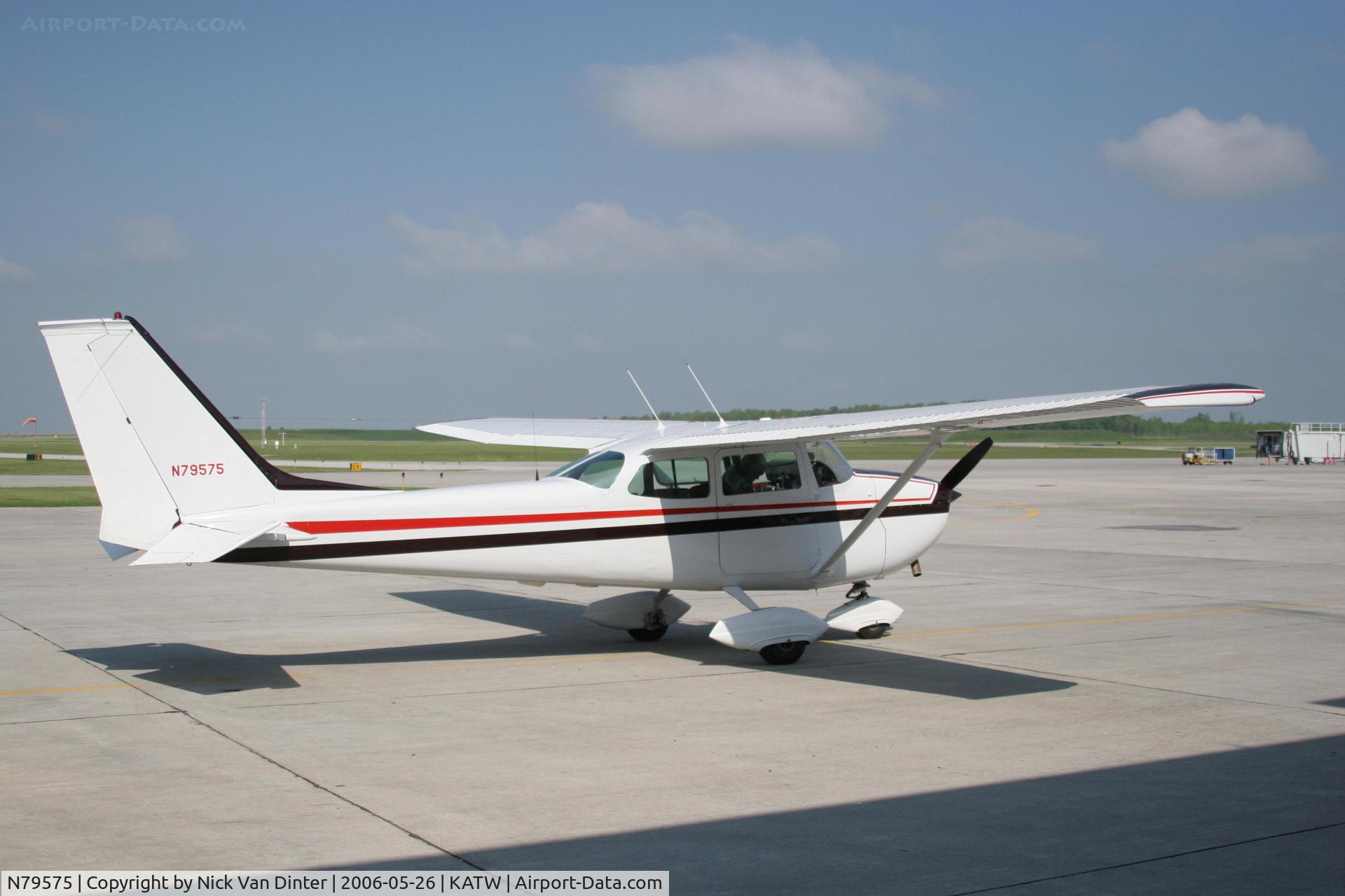 N79575, 1969 Cessna 172K Skyhawk C/N 17258188, 1969 C172K At Appleton, WI