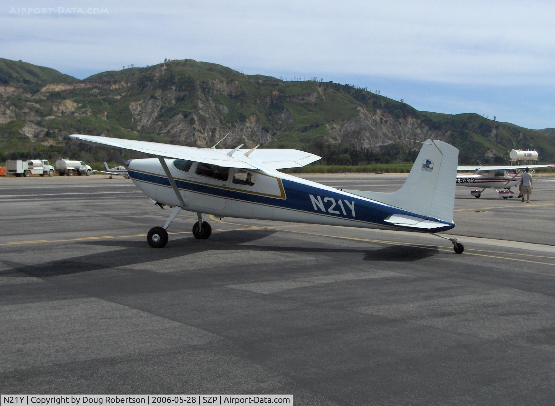N21Y, 1954 Cessna 180 C/N 30837, 1954 Cessna 180, Continental O-470 225 Hp, taxi turn to Runway 22