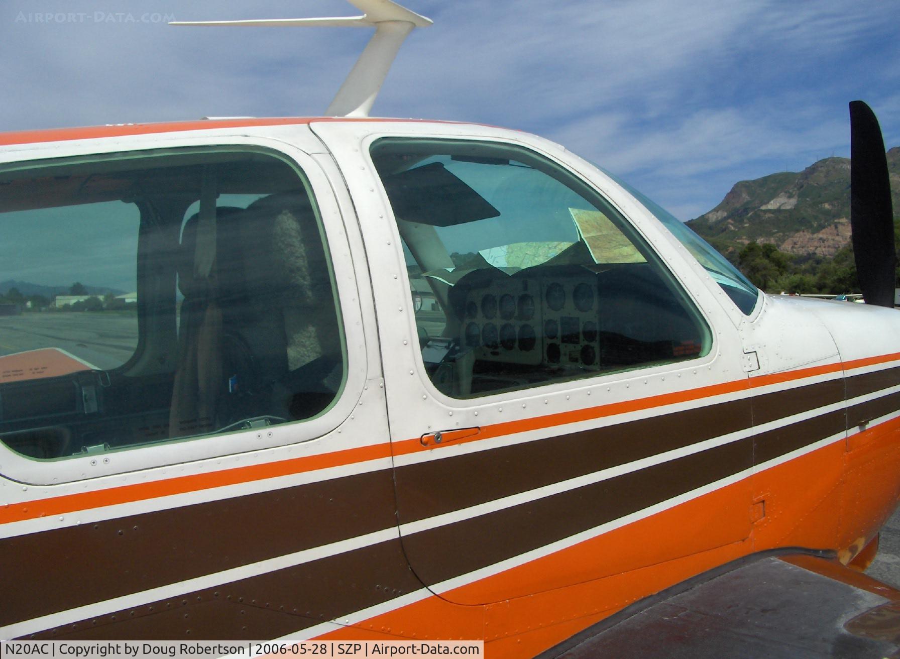 N20AC, 1972 Beech V35B Bonanza C/N D9371, 1972 Beech V35B BONANZA, Continental IO-520-B 285 Hp, instrument panel