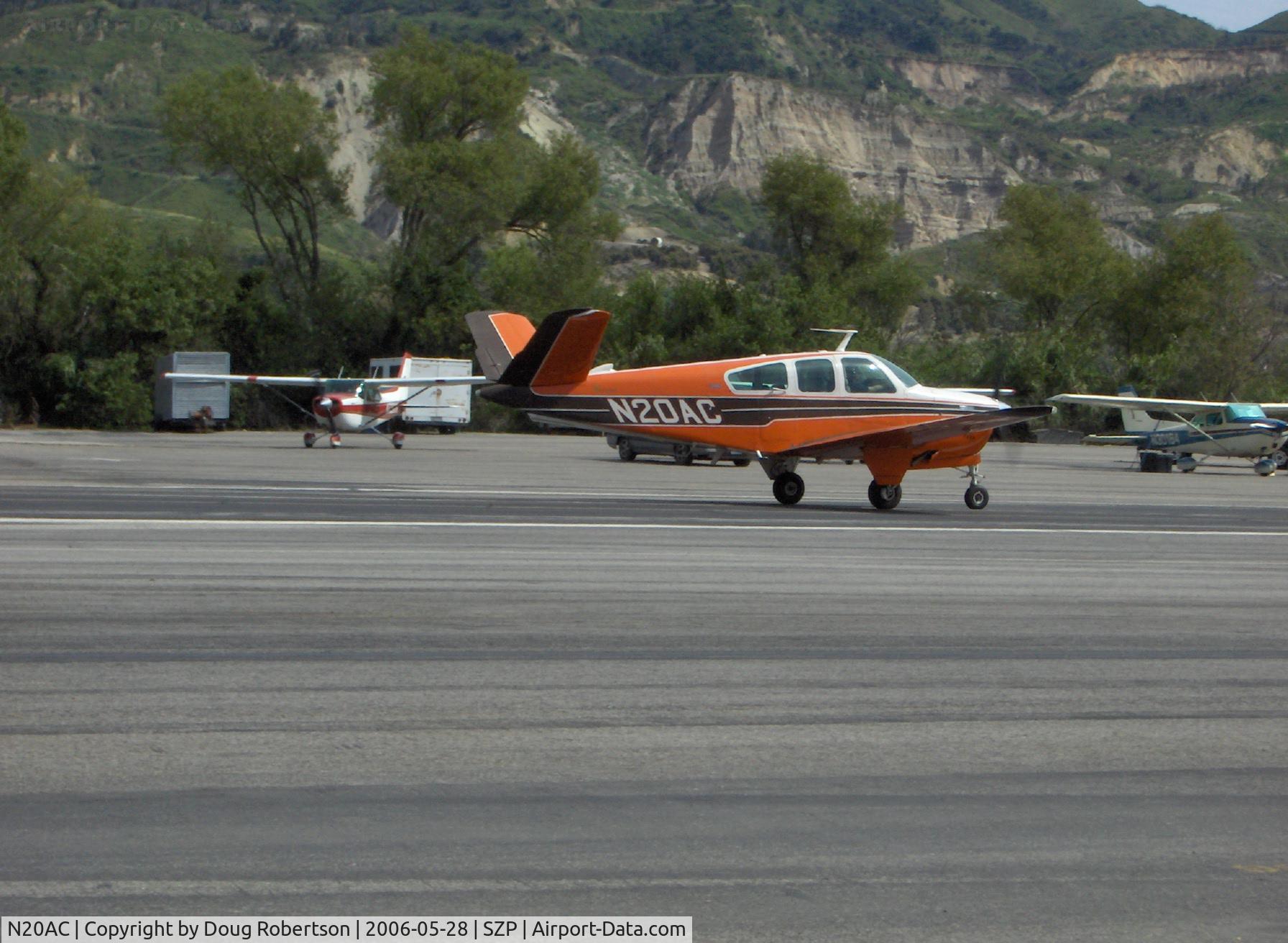 N20AC, 1972 Beech V35B Bonanza C/N D9371, 1972 Beech V35B BONANZA, Continental IO-520-B 285 Hp, takeoff roll Runway 22