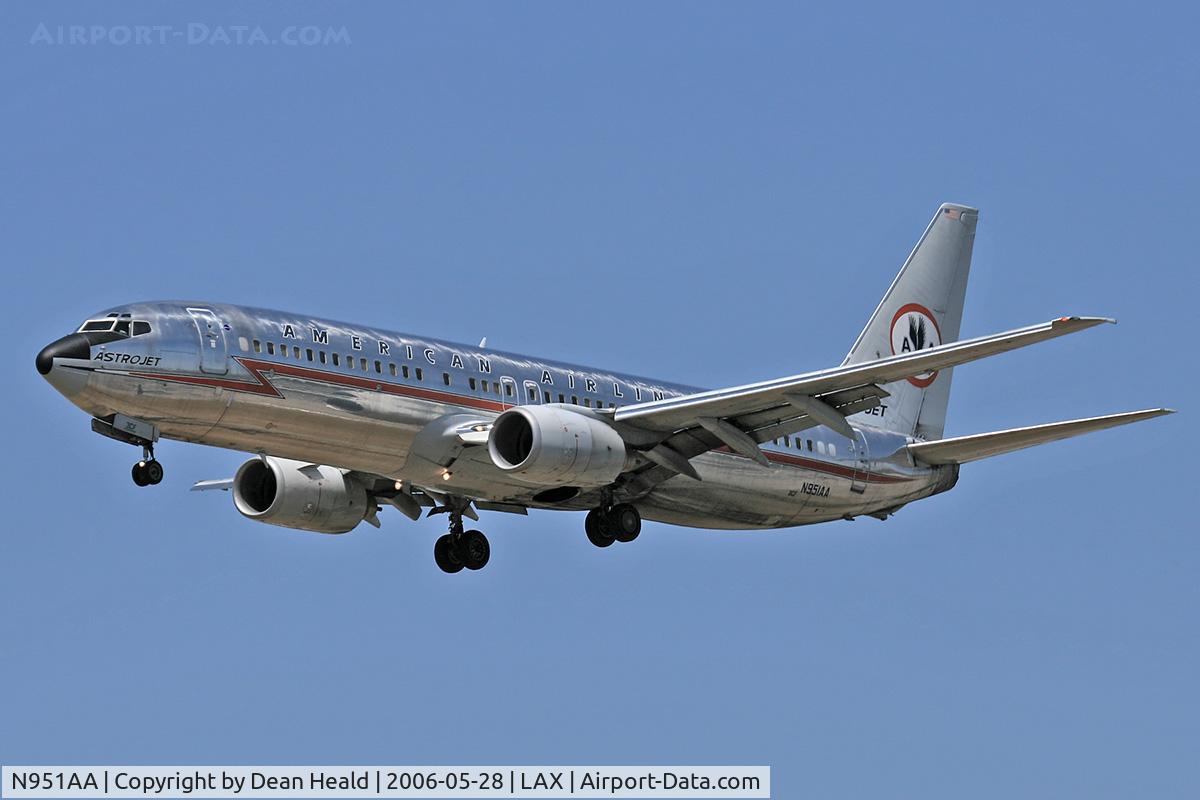 N951AA, 2000 Boeing 737-823 C/N 29538, American Airlines N951AA 