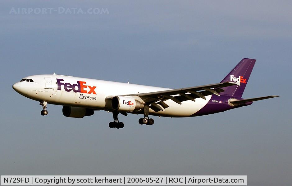 N729FD, 1992 Airbus A300B4-622R C/N 657, landing 04 from MEM