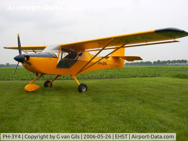 PH-3Y4, 2006 Aeropro Eurofox C/N 15904, PH-3Y4 for the first time outside the hangar at Stadskanaal-microlight airport.