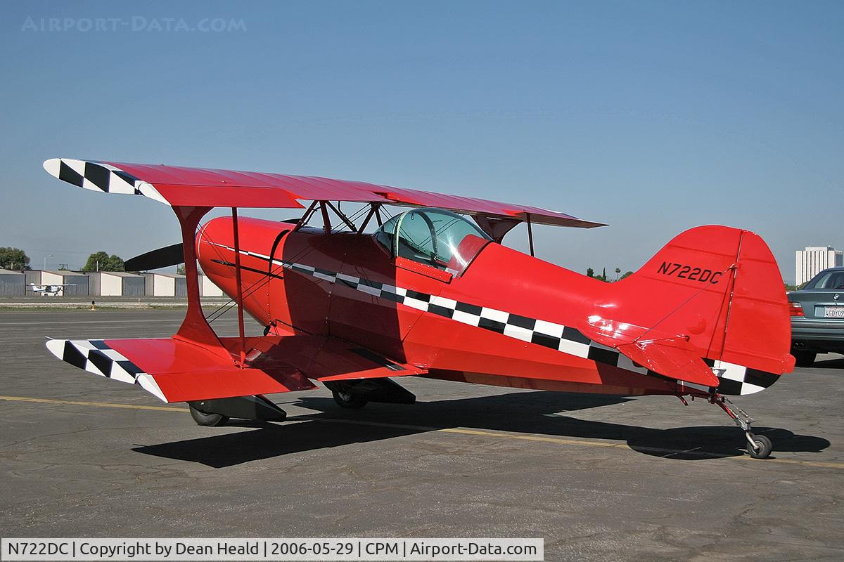 N722DC, Pitts S-1 Special C/N 001DC, Pitts S-1 N722DC at Compton Municipal Airport.  Many thanks to the owner for allowing me to photograph the airplane.