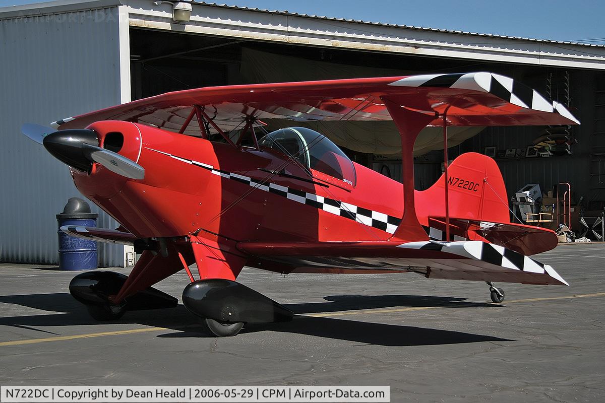 N722DC, Pitts S-1 Special C/N 001DC, Pitts S-1 N722DC at Compton Municipal Airport. Many thanks to the owner for allowing me to photograph the airplane.