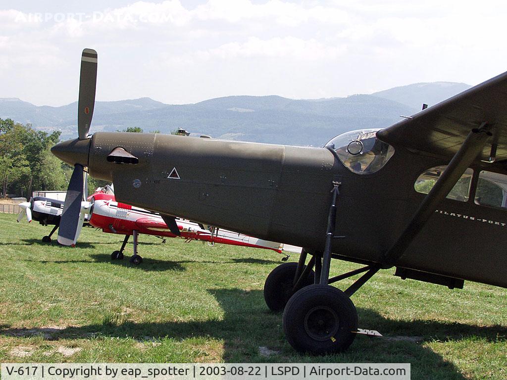 V-617, Pilatus PC-6/B2-H2M Turbo Porter C/N 640, Close up of the engine