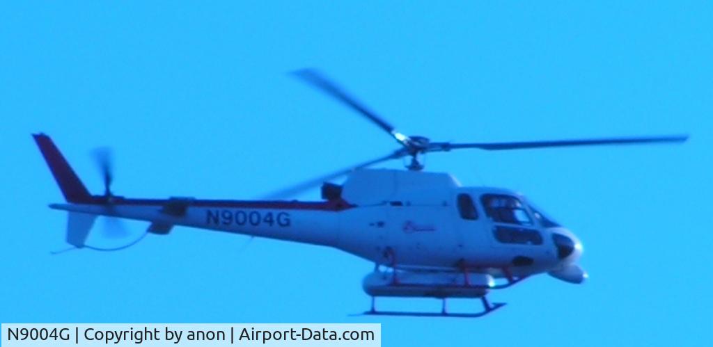 N9004G, 1978 Aerospatiale AS-350BA Ecureuil C/N 1031, Caught flying 40ft. above houses