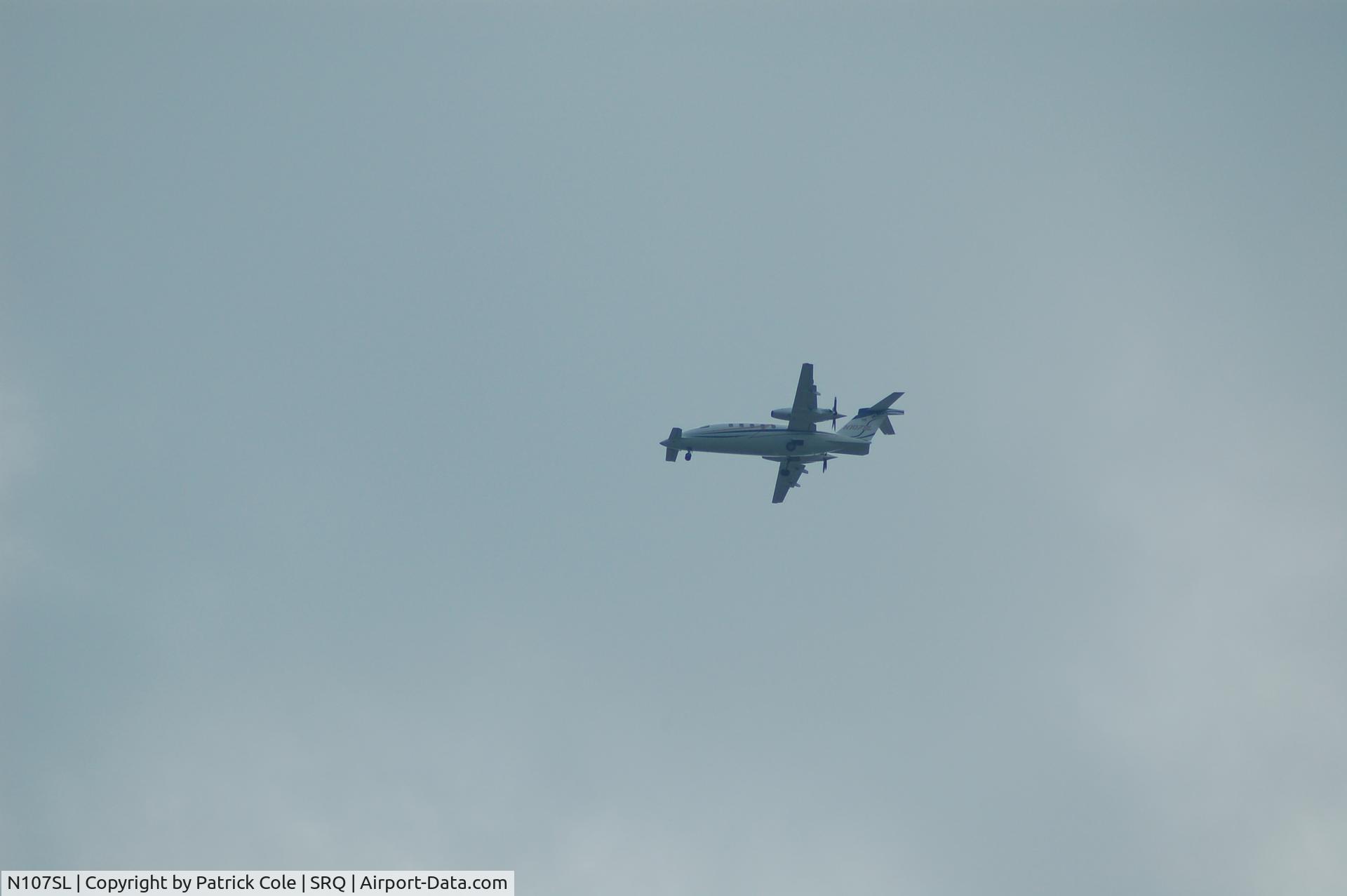 N107SL, 2003 Piaggio P-180 Avanti C/N 1073, Final approach SRQ