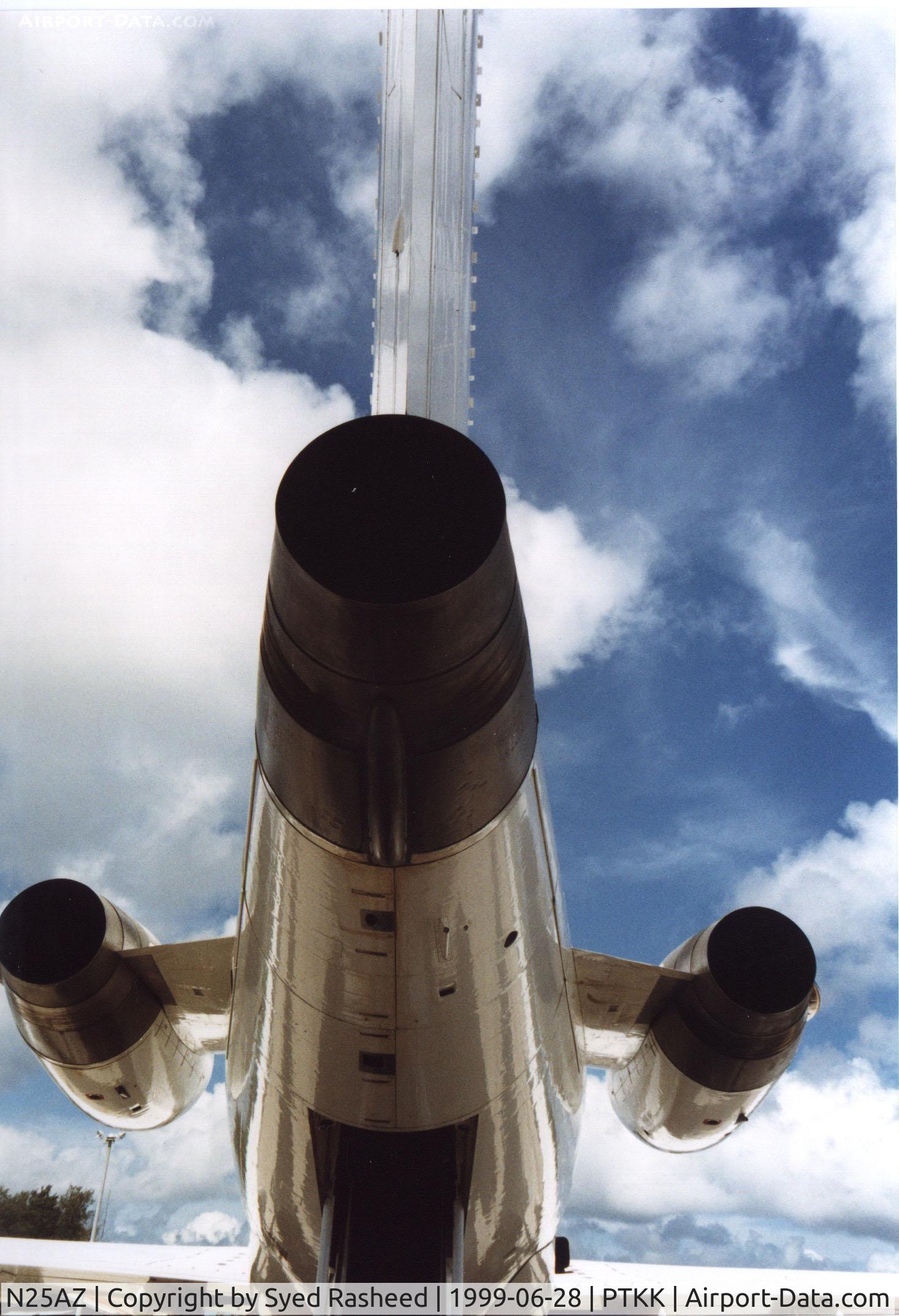 N25AZ, 1965 Boeing 727-30 C/N 18370, Tail of B721 on Truk Island