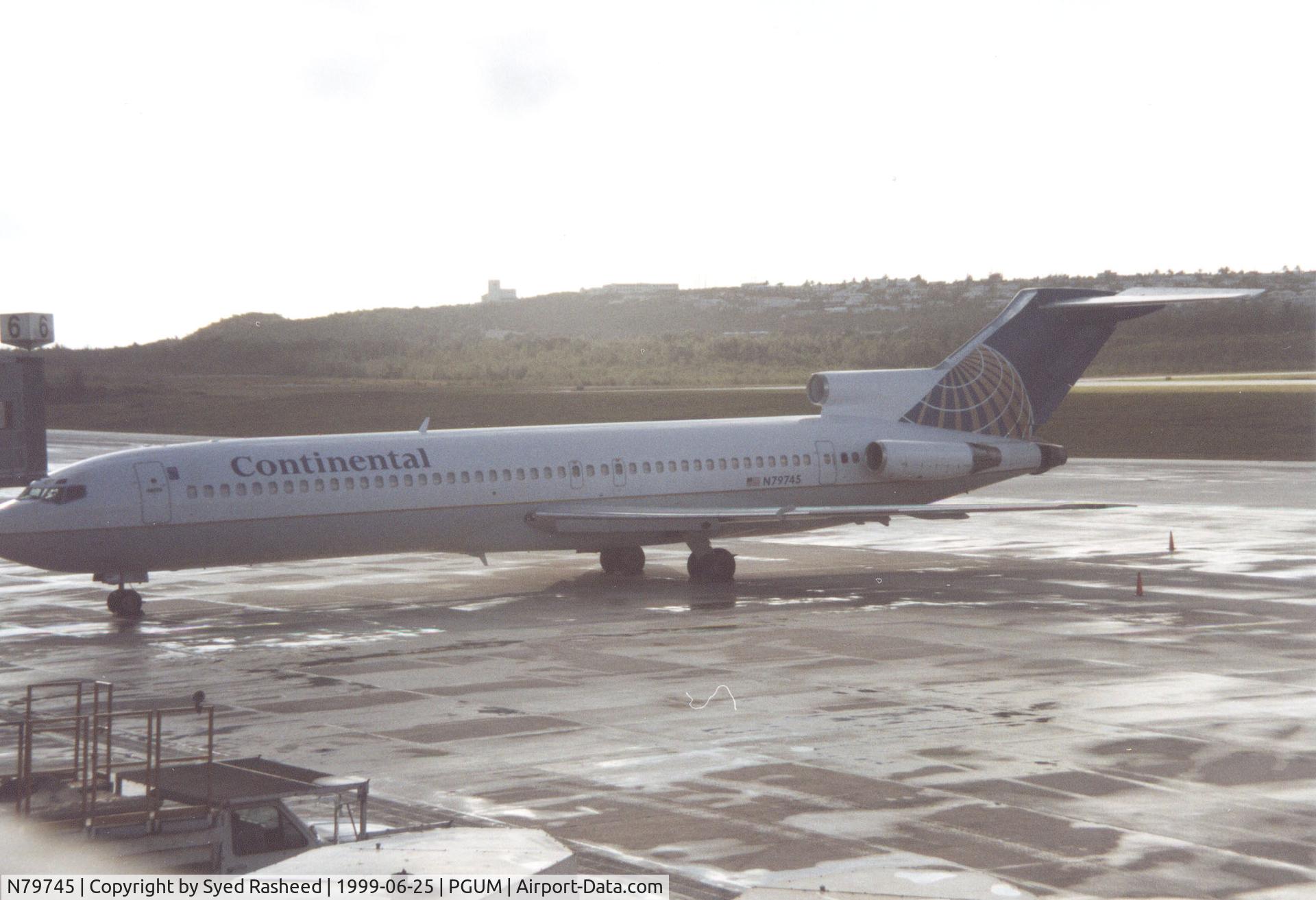 N79745, 1981 Boeing 727-224 C/N 22448, Continental B722 on Guam Ramp