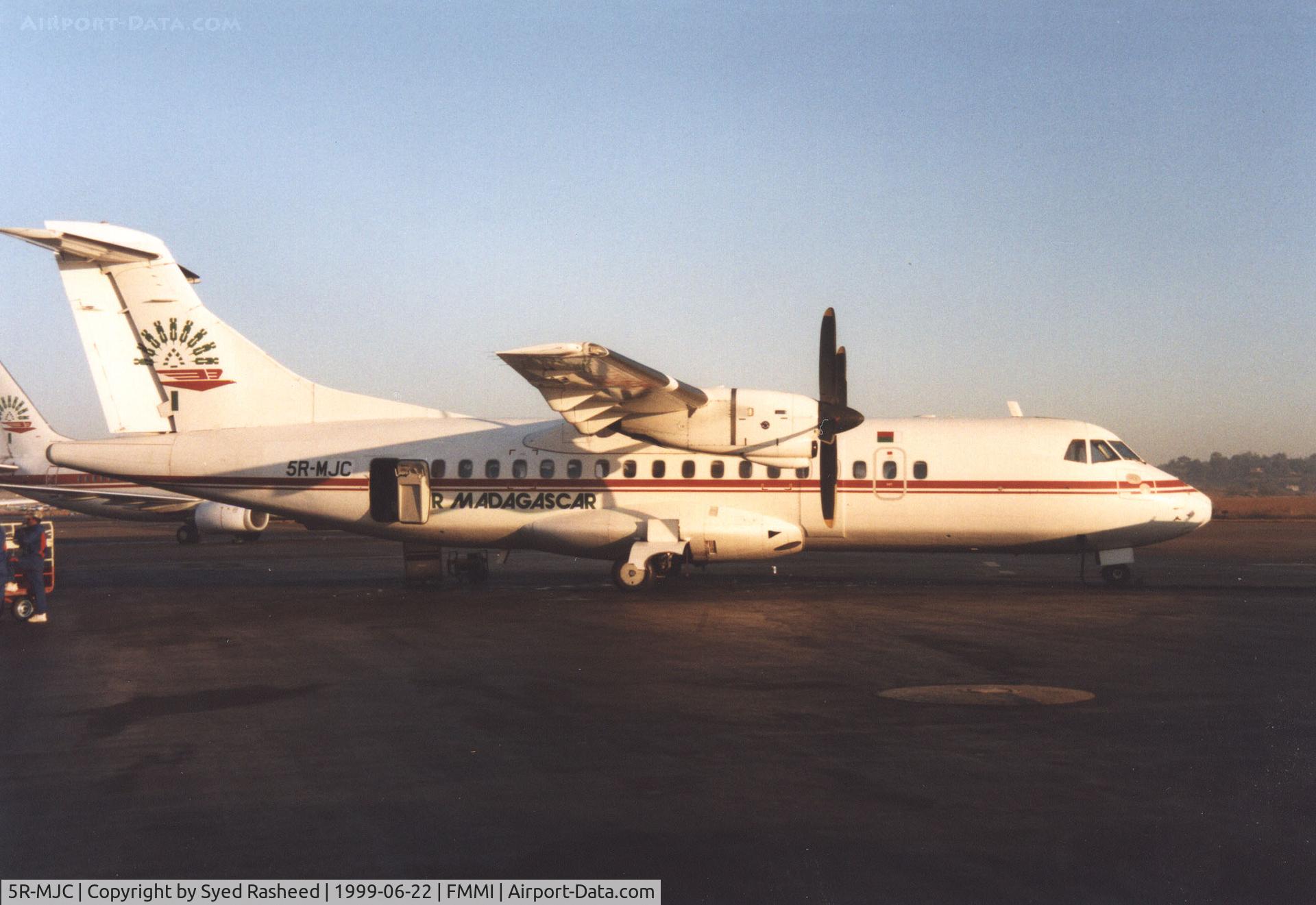 5R-MJC, 1989 ATR 42-320 C/N 132, Air Madagascar ATR - Antananarivo