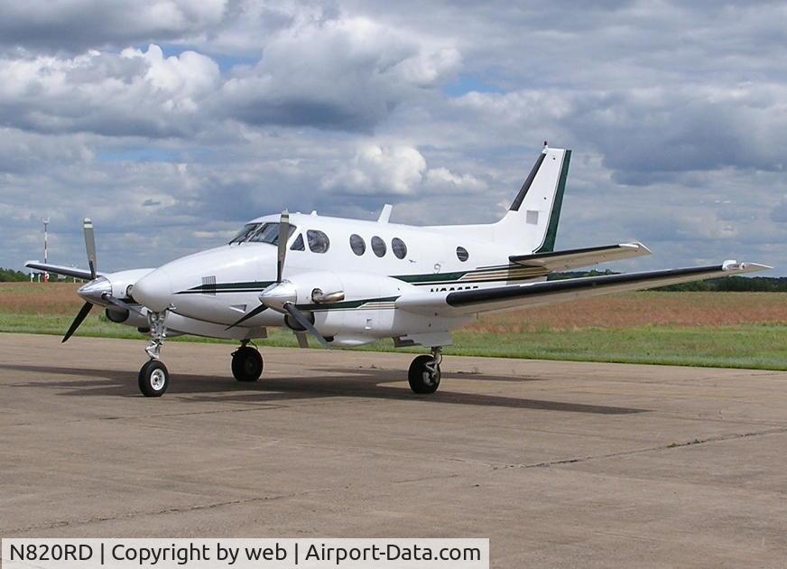 N820RD, 1973 Beech E-90 King Air C/N LW-82, Exterior