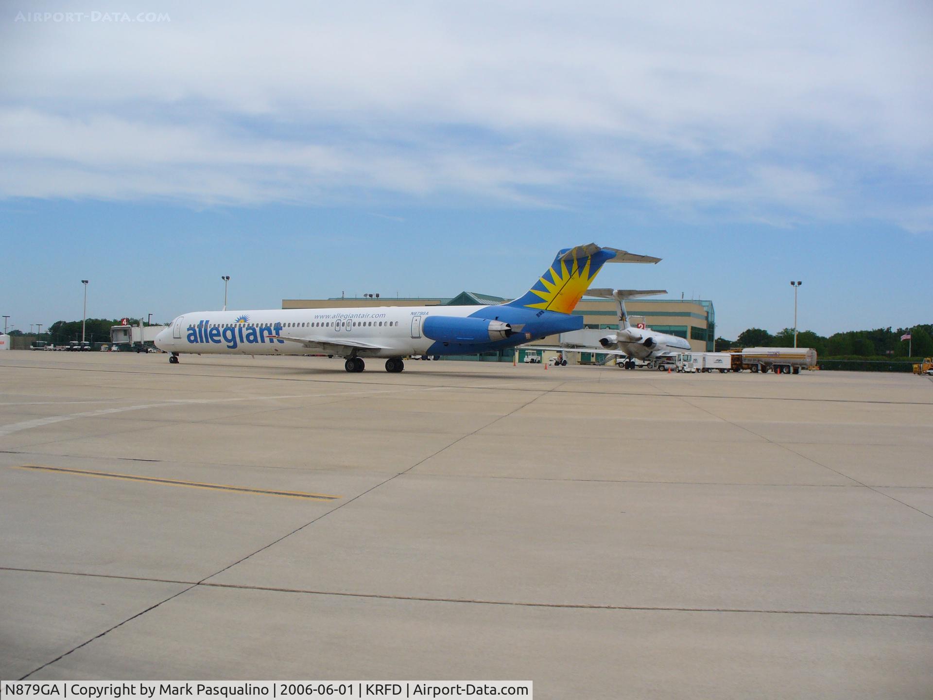 N879GA, 1996 McDonnell Douglas MD-83 (DC-9-83) C/N 53486, MD-83